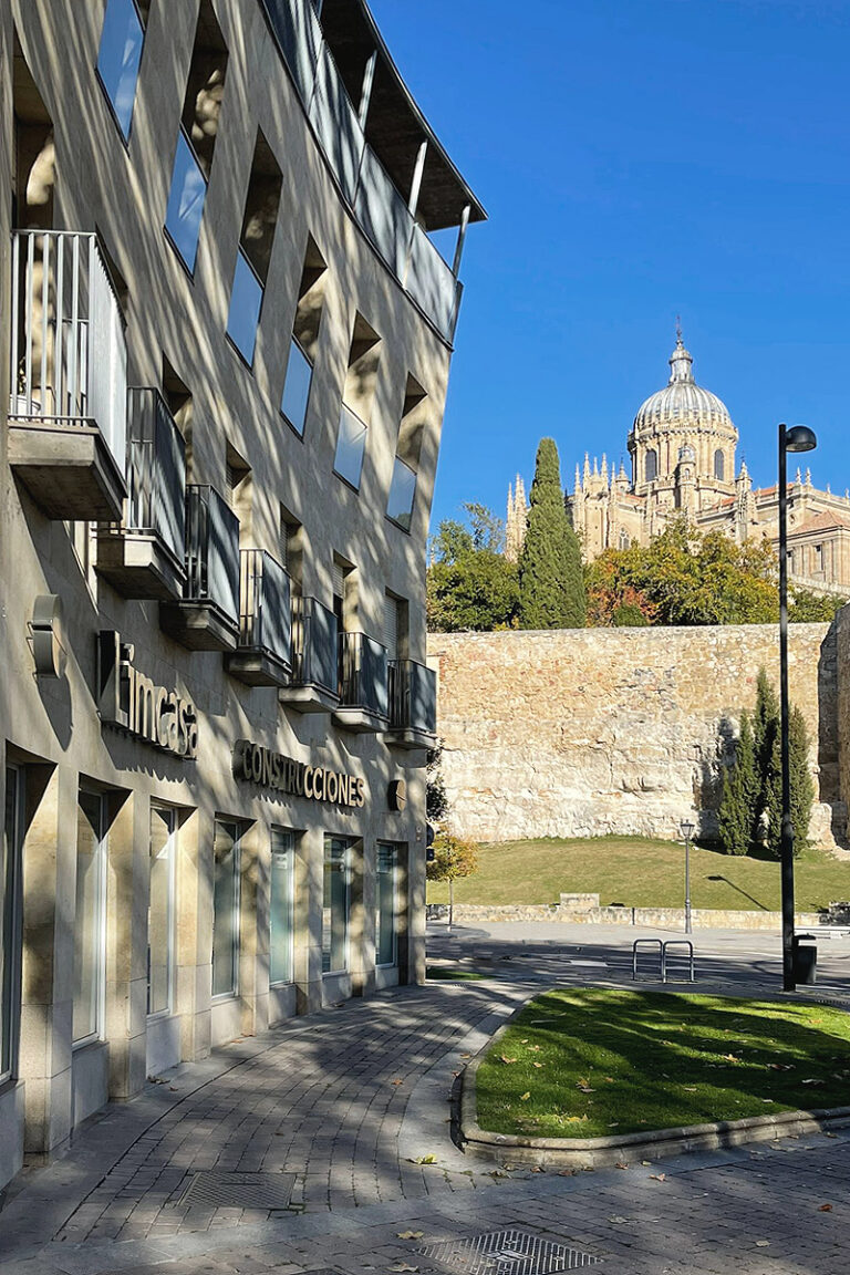 Estudio de Arquitectura RederoDíez,Sede Limcasa construcciones